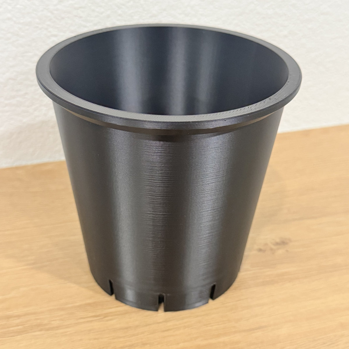 Black ModuMoss 6-inch anchor pot